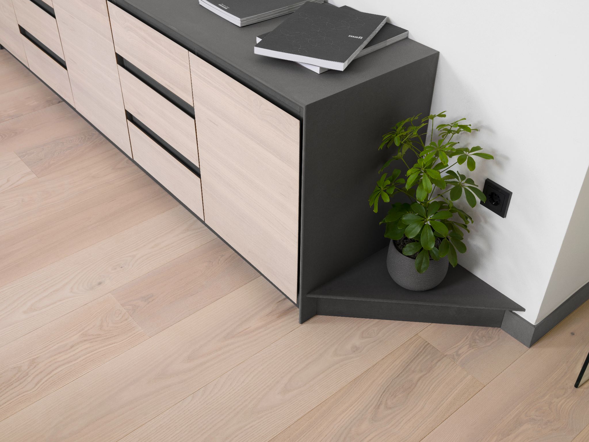 10818 CEEBBTZ 0000002 copyright mathias lixl mafi.com