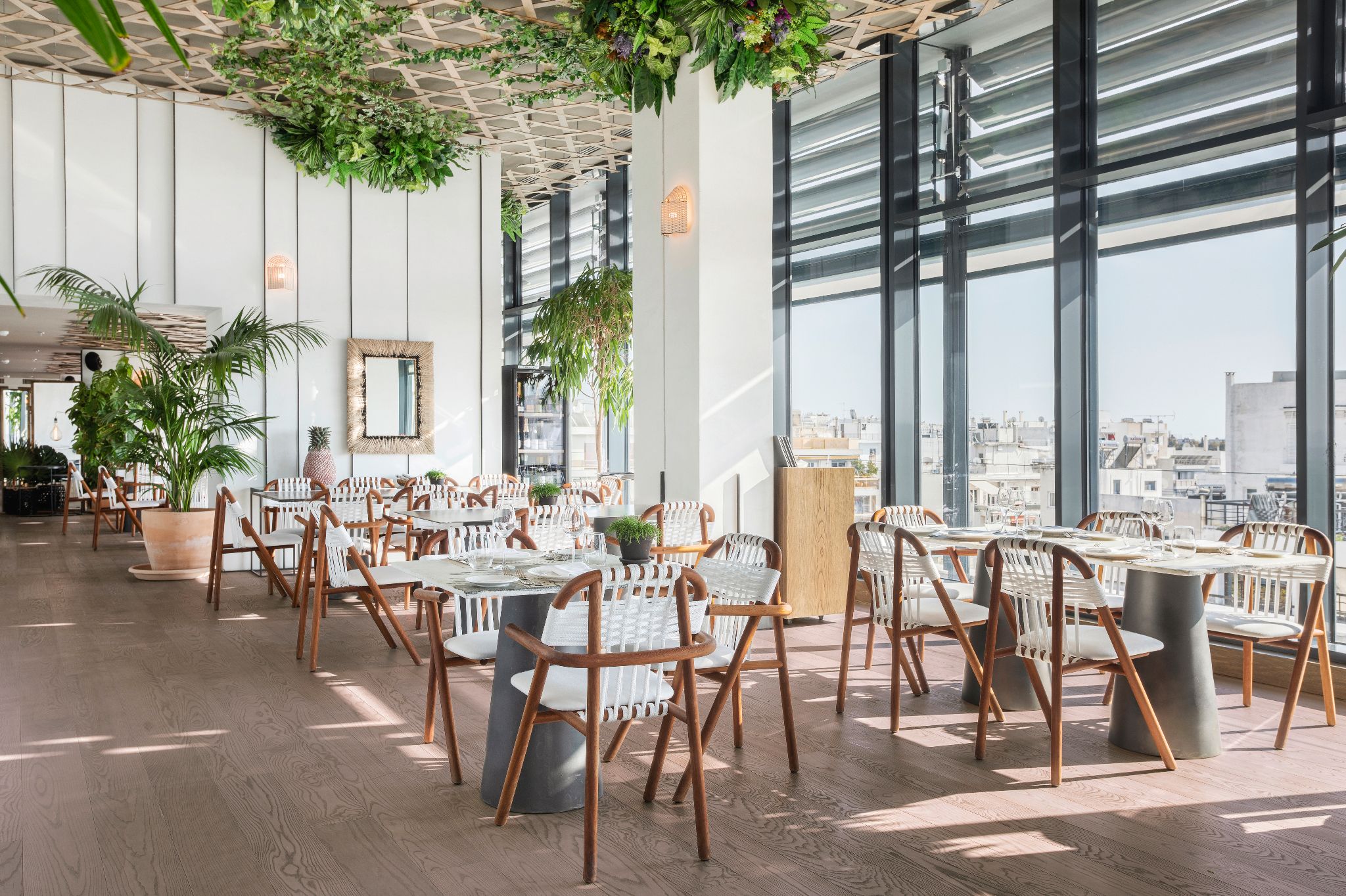 THE GRAND BY INTERNI