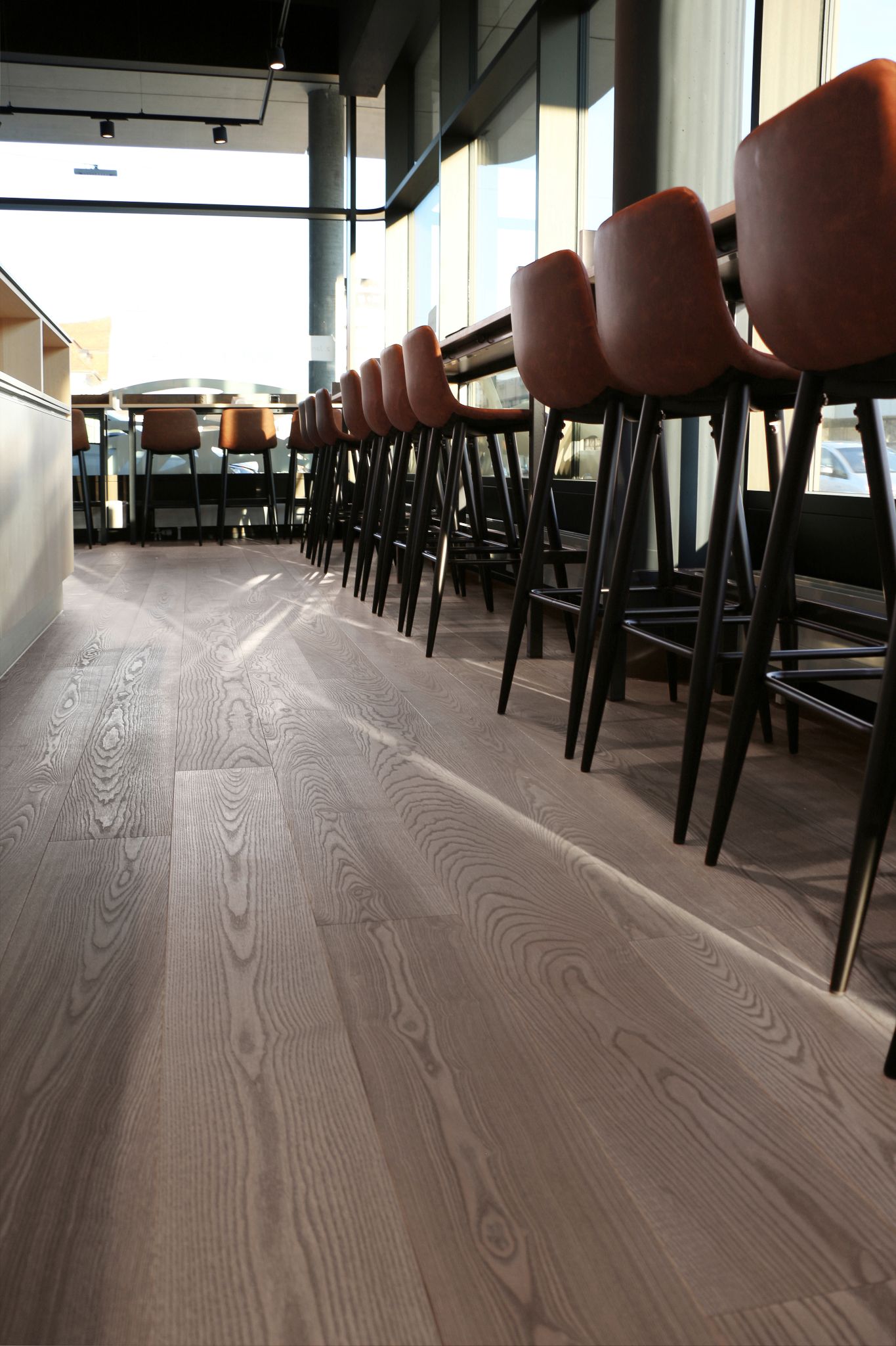 12837 CEEBBKA 00000032 copyright angela manser mafi.com