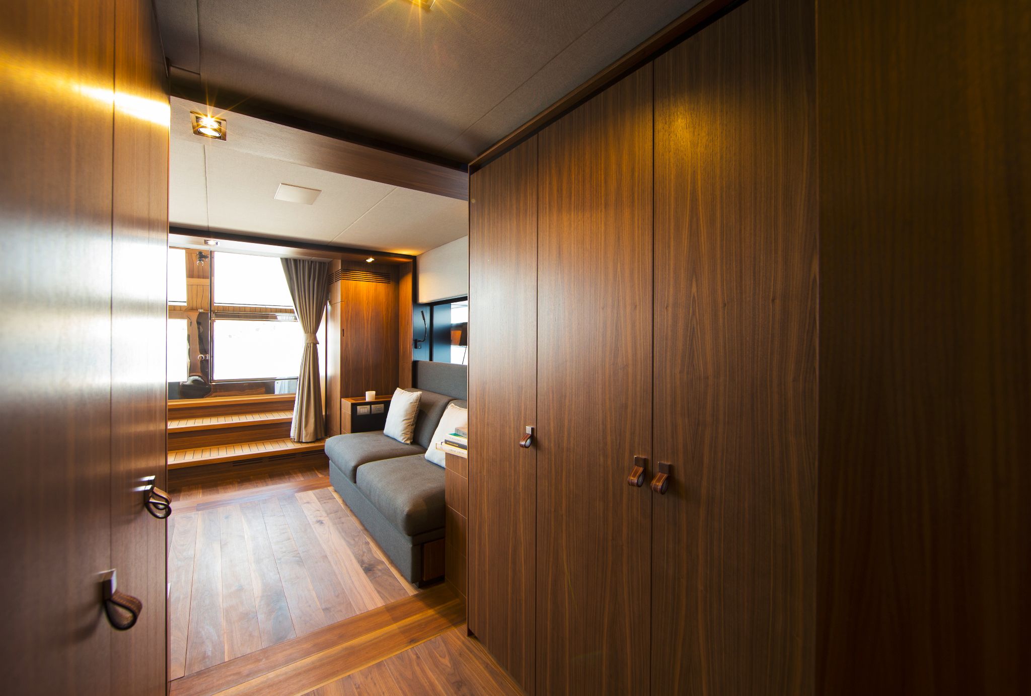 11839 NSSESKN 00000022 copyright wally by toni meneguzzo mafi.com