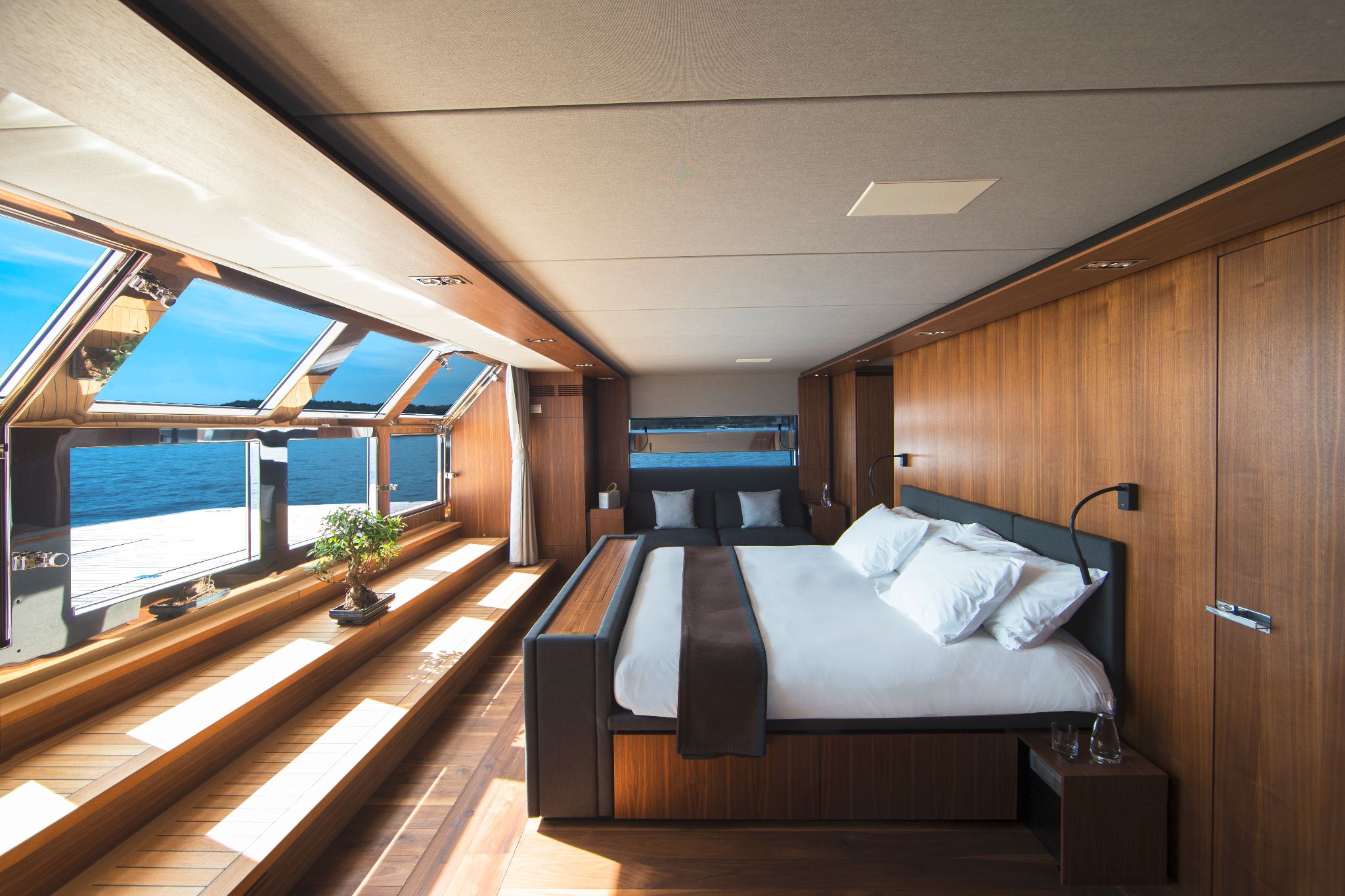 11841 NSSESKN 00000024 copyright wally by toni meneguzzo mafi.com